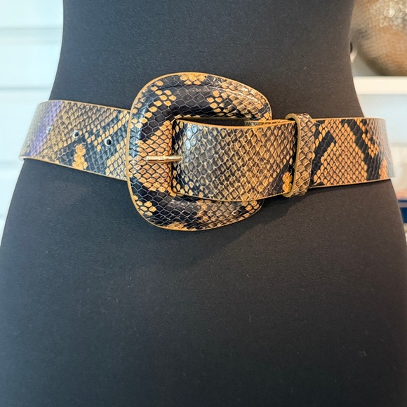 NEW Veronica Beard Black and Tan Reptile Belt - Picture 2 of 5